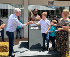 Dia Nacional do Plantio Direto, em Rolândia, com inauguração de busto de Herbert Bartz.