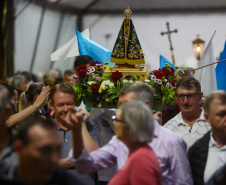 Com o maior monumento dedicado a Nossa Senhora Aparecida na América Latina, Itaipulândia recebe milhares de romeiros no Dia da Padroeira.