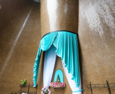 Com o maior monumento dedicado a Nossa Senhora Aparecida na América Latina, Itaipulândia recebe milhares de romeiros no Dia da Padroeira.