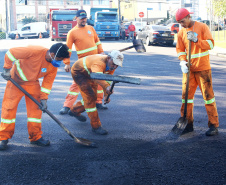 O serviço mais procurado é o de pavimentação de vias urbanas. 