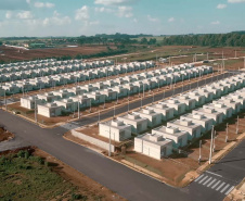 O governador Carlos Massa Ratinho Junior participou, neste sábado (9), da inauguração de um novo bairro planejado em Ponta Grossa, nos Campos Gerais. O Residencial Bem Viver Uvaranas, composto por 408 casas