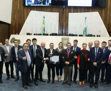 Com melhor gestão do Brasil, Portos do Paraná recebe homenagem da Assembleia
