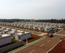 O governador Carlos Massa Ratinho Junior participou, neste sábado (9), da inauguração de um novo bairro planejado em Ponta Grossa, nos Campos Gerais. O Residencial Bem Viver Uvaranas, composto por 408 casas