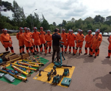 CBMPR apresenta técnicas de salvamento veicular a bombeiros do Maranhão