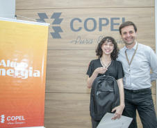 Copel divulga relação de estudantes que vão ganhar bolsa e mentoria por 5 anos