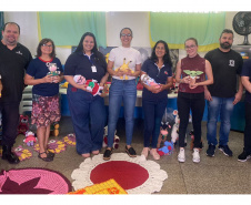 Em Foz do Iguaçu, Polícia Penal realiza entrega de Amigurumis para ONG e Delegacia da Mulher