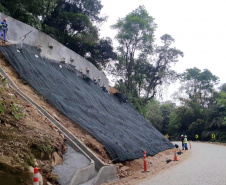 DER encerra hoje o pare-e-siga e bloqueio noturno da Estrada da Graciosa 