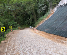 DER encerra hoje o pare-e-siga e bloqueio noturno da Estrada da Graciosa 