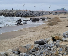 Nova orla: estruturas marítimas ajudam a melhorar a qualidade da água em Matinhos