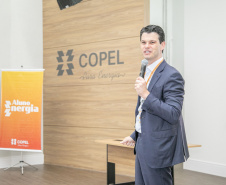 Copel divulga relação de estudantes que vão ganhar bolsa e mentoria por 5 anos