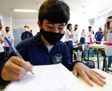 127 colégios participam de consulta sobre modelo cívico-militar nesta semana