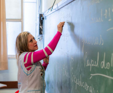 Concurso, intercâmbios, tecnologia e qualificação de professores marcam educação em 2023