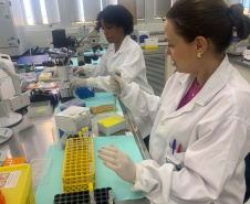  	Com 129 anos, Lacen finaliza 2023 com nova tecnologia de sequenciamento genético