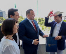  reunião entre o governador Carlos Massa Ratinho Junior e o chefe do governo regional, Jakub Chelstowkski, durante visita da comitiva polonesa à Curitiba. 