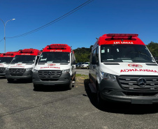 Paraná recebe 15 ambulâncias do Ministério da Saúde para reforçar atendimento de urgência