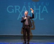 Troféu Gralha Azul premia peças e personagens do teatro na 40º edição