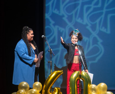 Troféu Gralha Azul premia peças e personagens do teatro na 40º edição
