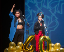 Troféu Gralha Azul premia peças e personalidades do teatro na 40ª edição