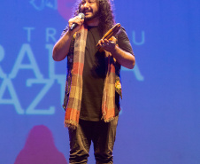 Troféu Gralha Azul premia peças e personagens do teatro na 40º edição