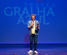 Troféu Gralha Azul premia peças e personagens do teatro na 40º edição