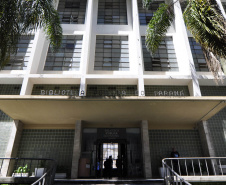 Fachada da Biblioteca Pública do Paraná