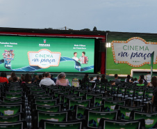 CINEMA NA PRAÇA
