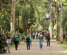  Universidades estaduais retomam aulas e atividades acadêmicas