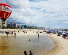 BALÃOJaneiro, 27 de janeiro de 2024 - Balão na estrutura da Arena Verão Maior Paraná em Caiobá.