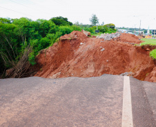 Obra emergencial vai recuperar trecho da PR-323 em Umuarama 