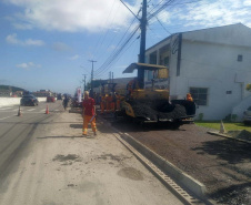 Trecho duplicado da PR-412 em Matinhos ganha novas calçadas com ciclovia 