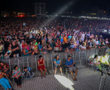 Roupa Nova e Rick e Renner encantam o público no segundo dia de shows no Verão Maior Paraná