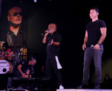 Roupa Nova e Rick e Renner encantam o público no segundo dia de shows no Verão Maior Paraná