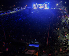 Roupa Nova e Rick e Renner encantam o público no segundo dia de shows no Verão Maior Paraná