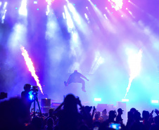 SHOW