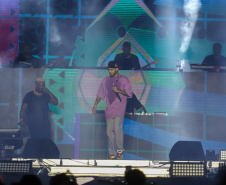 SHOW