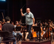 Orquestra Sinfônica do Paraná abre a temporada com a obra Floresta do  Amazonas