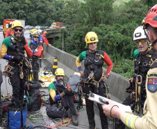 BOMBEIROS