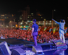 Hugo e Guilherme e Roupa Nova atraem multidão aos shows do Verão Maior Paraná