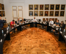 Curitiba, 22 de fevereiro de 2024 - Reunião do Grupo de Trabalho Turismo Religioso na Sala dos Governadores, Palácio Iguaçu.