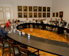 Curitiba, 22 de fevereiro de 2024 - Reunião do Grupo de Trabalho Turismo Religioso na Sala dos Governadores, Palácio Iguaçu.