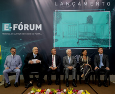 O governador em exercício Darci Piana participou nesta segunda-feira (19), em Curitiba, do lançamento de um projeto do Tribunal de Justiça do Estado do Paraná (TJPR) para instalação de pontos de atendimento remoto em municípios que não são sedes de suas comarcas. 