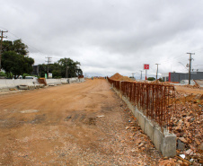 Novo viaduto de São José dos Pinhais atinge marca de 72,7% de execução