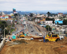 Novo viaduto de São José dos Pinhais atinge marca de 72,7% de execução