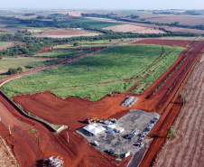 O governador Carlos Massa Ratinho Junior participou nesta quinta-feira (14) do lançamento da pedra fundamental do novo empreendimento do grupo J.Macêdo em Londrina, no Norte do Estado. 