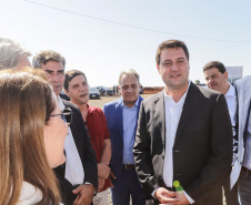 O governador Carlos Massa Ratinho Junior participou nesta quinta-feira (14) do lançamento da pedra fundamental do novo empreendimento do grupo J.Macêdo em Londrina, no Norte do Estado. 