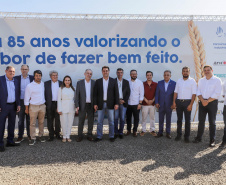 O governador Carlos Massa Ratinho Junior participou nesta quinta-feira (14) do lançamento da pedra fundamental do novo empreendimento do grupo J.Macêdo em Londrina, no Norte do Estado. 