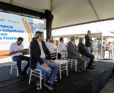 O governador Carlos Massa Ratinho Junior participou nesta quinta-feira (14) do lançamento da pedra fundamental do novo empreendimento do grupo J.Macêdo em Londrina, no Norte do Estado. 