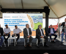 O governador Carlos Massa Ratinho Junior participou nesta quinta-feira (14) do lançamento da pedra fundamental do novo empreendimento do grupo J.Macêdo em Londrina, no Norte do Estado. 