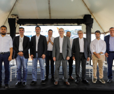 O governador Carlos Massa Ratinho Junior participou nesta quinta-feira (14) do lançamento da pedra fundamental do novo empreendimento do grupo J.Macêdo em Londrina, no Norte do Estado. 