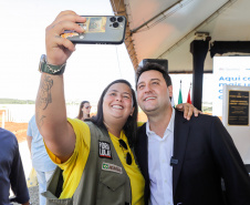 O governador Carlos Massa Ratinho Junior participou nesta quinta-feira (14) do lançamento da pedra fundamental do novo empreendimento do grupo J.Macêdo em Londrina, no Norte do Estado. 